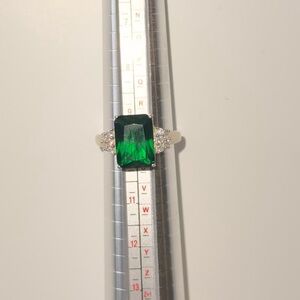 Elegant Green Gemstone Ring